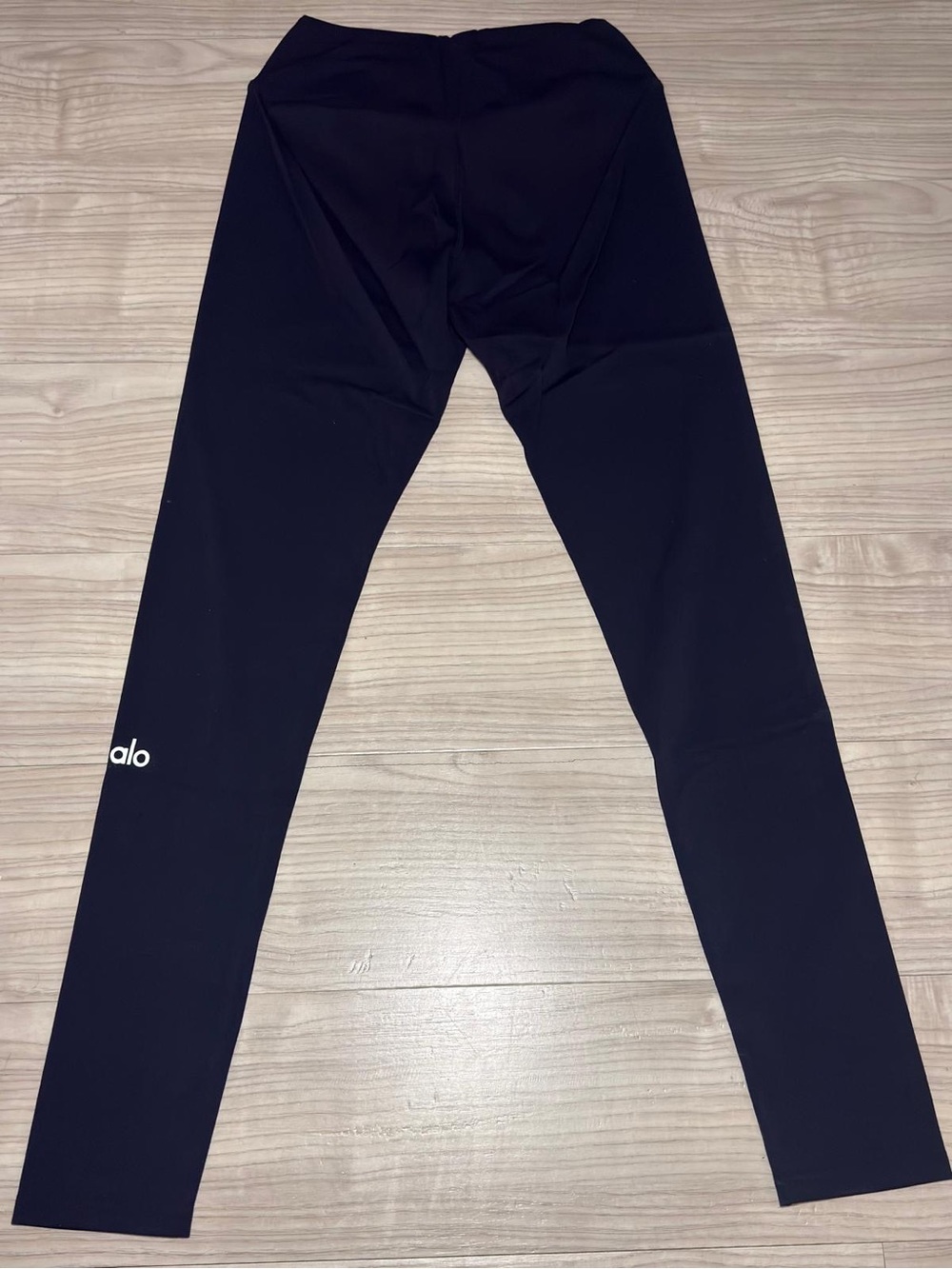 High-Waisted Black Leggings - Picture 3 of 5